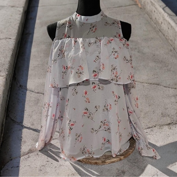 Maeve Anthropologie Ariel Open Shoulder Floral Ruffle Blouse in Sky Blue Small - Picture 5 of 16